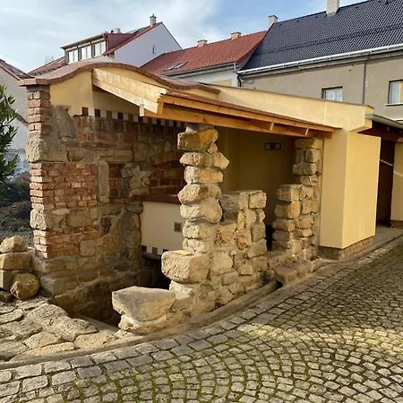 Galerie Lucia 5 -loft Apartment Plzen